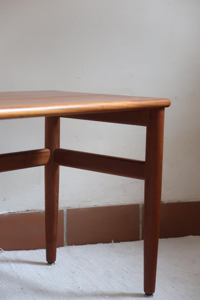 table basse scandinave teck danemark années 60 design hvidt molgaard