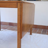 Table à manger scandinave extensible en chêne clair années 60, deux abattants intégrés, jusqu'à 12 couverts, pieds droits