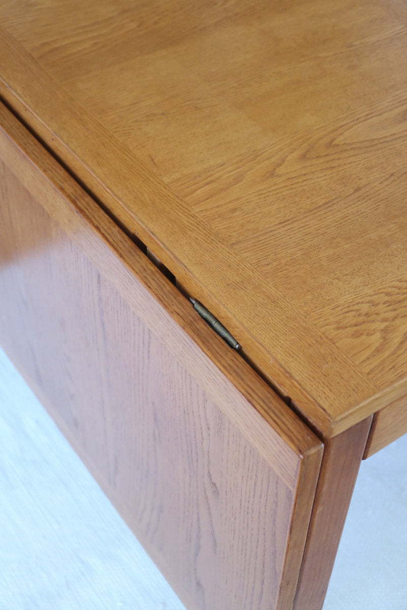 Table à manger scandinave extensible en chêne clair années 60, deux abattants intégrés, jusqu'à 12 couverts, pieds droits