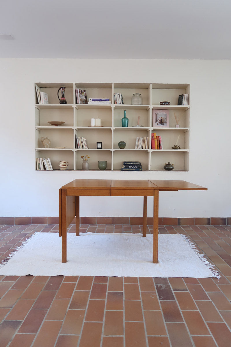 Table à manger scandinave extensible en chêne clair années 60, deux abattants intégrés, jusqu'à 12 couverts, pieds droits