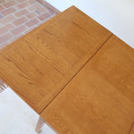 Table à manger scandinave extensible en chêne clair années 60, deux abattants intégrés, jusqu'à 12 couverts, pieds droits