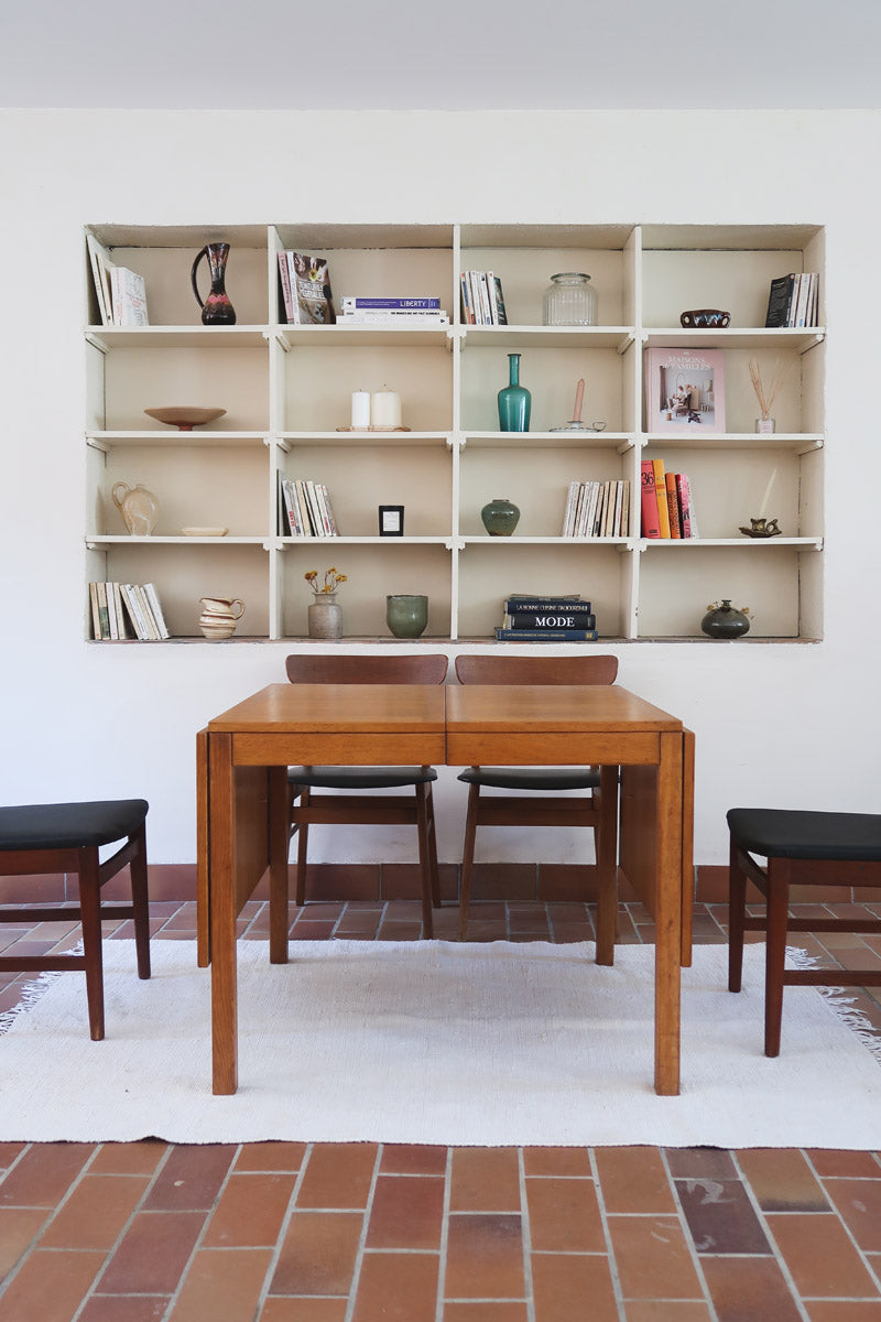 Table à manger scandinave extensible en chêne clair années 60, deux abattants intégrés, jusqu'à 12 couverts, pieds droits