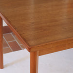Table à manger scandinave extensible en teck années 60, allonges papillon latérales, pieds fuseau, jusqu'à 10 couverts
