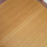 Table ronde extensible chêne Thygesen Sørensen Magnus Olesen années 70, pieds courbés sculptés, 2 rallonges