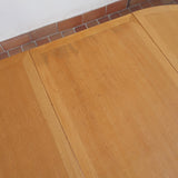 Table ronde extensible chêne Thygesen Sørensen Magnus Olesen années 70, pieds courbés sculptés, 2 rallonges