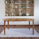 Table ronde extensible chêne Thygesen Sørensen Magnus Olesen années 70, pieds courbés sculptés, 2 rallonges