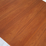 Table ronde extensible en teck massif Gudme Møbelfabrik Danemark années 60, pieds fuseau, label Danish Furniture Makers Quality Control