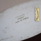 Vase soliflore galet porcelaine Virebent France années 70, médaillon halo central, émail blanc cassé moucheté dégradé brun rosé, marquage gravé