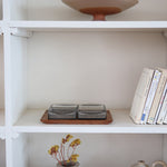 Vide-poche compartimenté scandinave bois massif et verre fumé Denmark années 60, trois raviers encastrés, art de la table danois mid-century