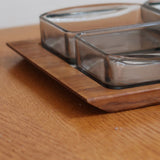Vide-poche compartimenté scandinave bois massif et verre fumé Denmark années 60, trois raviers encastrés, art de la table danois mid-century